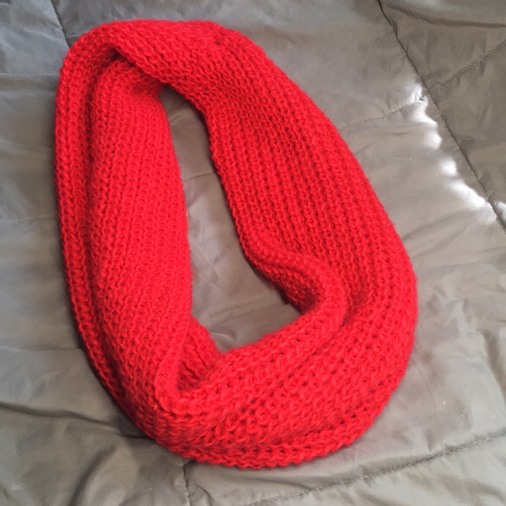 Thick Scarf!